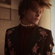 Akiko matsuura has a son called archie and she is very fond of the boy. Charlie Heaton Biography Age Son Height Family Net Worth