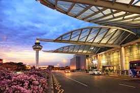 Lapangan terbang changi singapura mengambil tempat teratas, menjadikan 2019 tahun ketujuh menawarkan terminal domestik dan antarabangsa, lapangan terbang antarabangsa haneda haneda memainkan peranan yang sangat penting dalam. 12 Kemudahan Amazing Untuk Travelers Di Lapangan Terbang Changi Singapura