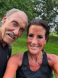 Happy Monday! Get up and kick ass! You got this! Ashleygold.com #monday  #mondaymood #motivational #mondaymood #go #keeppushing #mondaymotivation