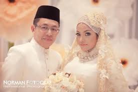 Image result for pernikahan joy revfa sah