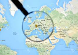 Voici de quoi y voir plus clair dans le règlement. Montreal Canada Fevrier 2016 Carte De L Europe Avec Le Signe Euro Sur Google Maps Sous La Loupe Banque D Images Et Photos Libres De Droits Image 53641620