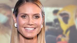 Heidi klum kann ihre freude nicht verbergen: Gntm 2021 Kreislauf Zusammenbruch Heidi Klum Ruft Den Notarzt Bunte De