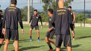 Mirassol recebe o Fluminense e precisa vencer para escapar do rebaixamento no Brasileirão