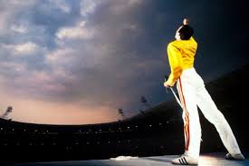 Wembley stadium (branded as wembley stadium connected by ee for sponsorship reasons) is a football stadium in wembley, london. Samye Masshtabnye Koncerty Na Uembli Queen Abba I Majkl Dzhekson Chempionat