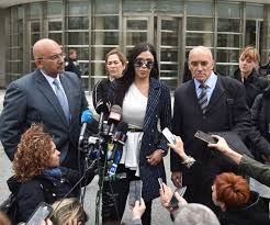 Coronel aispuro se propuso luchar hasta las últimas consecuencias por la libertad de su esposo, joaquín guzmán loera, y utiliza la red social twitter como. Oarp3eq7y0lhqm