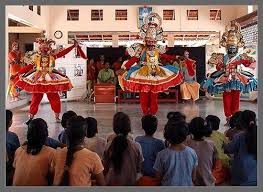 Theru Koothu Stage Performance Heru Koothu Is The Most Popular Entertainment In Rural Areas Of Tamil Nadu It Literally Means S Folk Music Village Festival Folk Dance