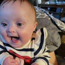 Amber Stetler's Instagram, Twitter & Facebook