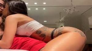 Watch Mc Mirella SENTANDO - Onlyfans, Mc Mirella, Mc Mirella Onlyfans Porn  - SpankBang
