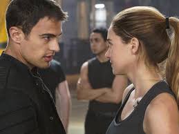When she discovers a plot to destroy divergents, tris and the mysterious four must find out what makes divergents dangerous before it's too late. Kritik Zum Film Die Bestimmung Divergent Mit Shailene Woodley