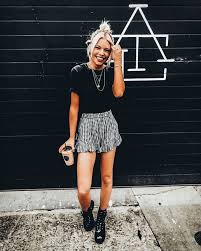 Black And White Shorts Outfit Cute Black And White Gingham Shorts With Black Tee Casual Summer Outfits Fashion Cute Outfits