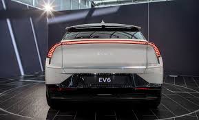 Kia ev6 bald verfügbar alle preise sind unverbindliche, nicht kartellierte richtpreise inkl. Kia Ev6 Ende Aller Kompromisse Autogazette De
