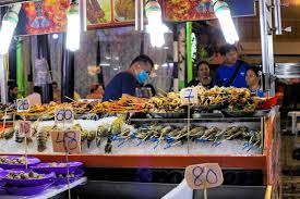 Εμφανίζονται αποτελέσματα για alor street food night market, jalan alor, bukit bintang, kuala lumpur, federal territory of kuala lumpur. Petronas Towers Jalan Alor Night Market Awaygowe Travel Blog