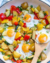 This healthy twist on a family favourite is full of our favourite veggies: Easy One Pan Egg And Veggie Breakfast Recipe Healthy Fitness Meals