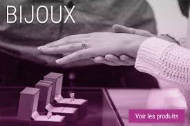 Déclinés sous tous les styles, les bijoux en vente chez cdiscount vous éblouiront par leurs lignes épurées et leur conception remarquable. Bijouterie En Ligne Pas Cher Un Large Choix De Bijoux Destockage Bijoux Girly Bijoux