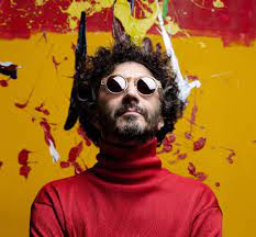 Member of the trova rosarina in the 80´s together with noble artists such as juan carlos baglietto, silvina garré, rubèn goldin and jorge fandermole, among others. Fito Paez El Hombre Que Le Puso Arte A Todo Escenario Show