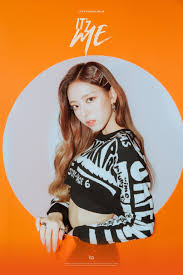 Itzy It Z Me Yuna Teaser Photos Hd Hr In 2020 Itzy Mini Albums Girl Group