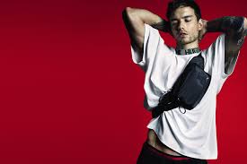 Posted by admin posted on october 20, 2019 with no comments. Liam Payne X Hugo Campaign Imagery White T Shirt Liam Payne Photoshoot Hugo 2009x1341 Wallpaper Teahub Io