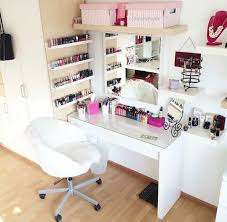 Makyaj Masasi Tuvalet Masalari Tasarim Oda Ev Icin