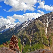 Located at the crossroads of eastern europe and western asia, it is bounded by the caspian sea to the east. Gruzja Azerbejdzan Armenia Czas Na Kaukaz Armenia Azerbejdzan Gruzja Wycieczki Objazdowe Z R Pl