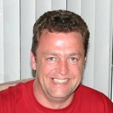 Adrian Ahern (@adrianahern)