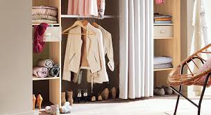 Maybe you would like to learn more about one of these? 5 Dressings Pour Petits Espaces Dressing En Angle Sous Combles