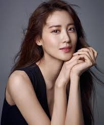 This actress had positioned 33rd in forbes korea power celebrity list, . 100 é‡'ç§€è³¢ Ideas In 2021 Claudia Kim Korean Actresses Kim