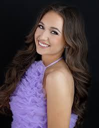 Ava Martin's Instagram, Twitter & Facebook