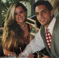 Kyle egan richards is an american actress, socialite, television personality, and philanthropist. Kyle Richards 51 Ist Nicht Mehr Erkennbar Bei 24 Anfang Der 90er Jahre Throwback Mit Ihrem Mann Mauricio Umansky Aktuelle Boulevard Nachrichten Und Fotogalerien Zu Stars Sternchen