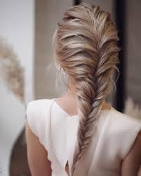 Ecco qui un tutorial con 3 acconciature con le famosissime dutch braids o boxer braids. Acconciature Con Trecce 2020 Gli Hairlook Piu Belli Da Copiare Subito