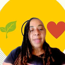 We have had the honor to get to know Taylor Lindsey @theplantplugla an  urban farmer and plant entrepreneur in South Central, Los Angeles. Taylor  has so much to share we broke our interview into two ...