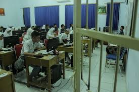 Hampir mirip unbk yang ada pada ujian sekolah. Siswa Sma Harus Ujian Ulang Gara Gara Soal Unbk Error