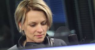 Veerle baetens studied musical theatre at the higher institute of dramatic arts in brussels. Veerle Baetens Het Leek Wel Alsof Ik Op Leercontract Was Radio 1