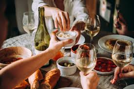 Delightful dining > bespoke catering services > delivered christmas party food. Hosting A Holiday Party Here S How Much Food To Serve I Taste Of Home