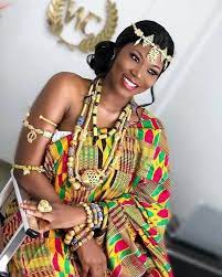 Akan Woman African Fashion Traditional African Fashion Kente Styles