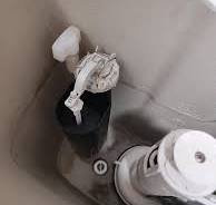 Como conserto isso? O vaso sanitário não enche com água. : r ...