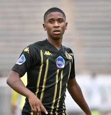 World - Nabi: Hlongwane and three other DDC players will move into Chiefs  first team Kaizer Chiefs head coach Nasreddine Nabi has confirmed that  Carling All Stars hero Naledi Hlongwane and two
