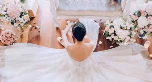 Si tienes una boda de noche, aunque parezca complicado, las posibilidades de lograr un look sofisticado no son difíciles. Bodas De Dia Vs Bodas De Tarde Consejos E Ideas Fanny Bodas