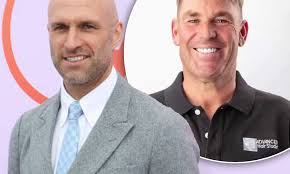 Shane warne has led an active life since his retirement from cricket, becoming an established media personality with leading, incisive cricket commentary on the nine network. Shane Warne Urges Chris Judd To Get Hair Transplants Saying It Will Make Him Look Young Again Daily Mail Online