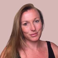 I want to see something... How many cups of coffee do you drink in a normal  day?? ☕