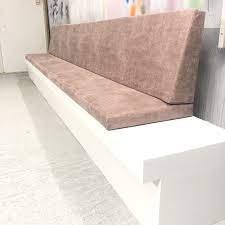 wandbank eettafel bank interieur woonkamer houten bank