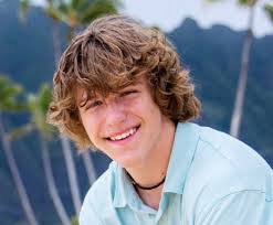 Bruce Hayden's Instagram, Twitter & Facebook