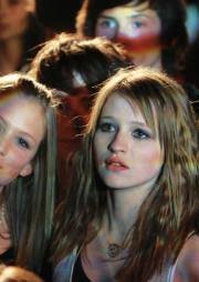 She is an actress, known for renoir (2012), lol (laughing out loud) ® (2008) and la fille du patron (2015). Christa Theret Uber Diesen Star Cinema De