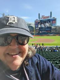 Recommended white pens for zentangle art?