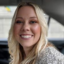 Karyn Skinner's Instagram, Twitter & Facebook