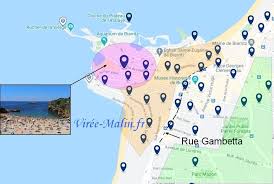 La ville est située au point de confluence de l'adour et de la nive, non loin de l'océan atlantique. Visiter Biarritz En 2 Jours