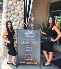 We went for dinner to this great place called brown's social house, the site address is www.brownssocialhouse.com and let me tell you, picking food from that menu was hard! Browns Ironwood Brownsironwood Twitter