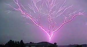 Upward Lightning Is Rare Most Lightning Streams Either Between Clouds Or From A Cloud To The Ground In Thi Aesthetic Grunge Purple Aesthetic Grunge Aesthetic