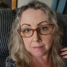 Karen Hoth's Instagram, Twitter & Facebook