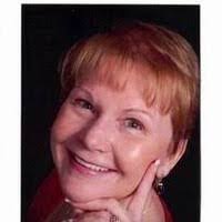 Kelly Hames's Instagram, Twitter & Facebook