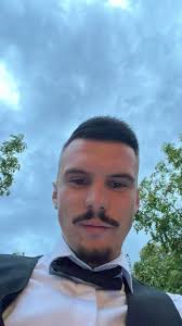 "Sine moj, od dana kad si došao na svijet, moj život je dobio  smisao.❣️Tvoje oči su moje svjetlo, tvoj osmijeh moj mir, tvoj zagrljaj  moja najveća snaga. Sretan rođendan, moje prvorođeno.❣️Volim te ...